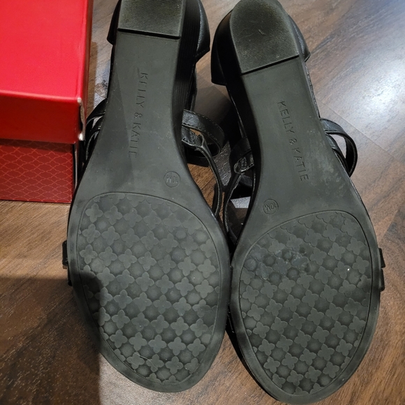 Black wedge sandals - Picture 4 of 7